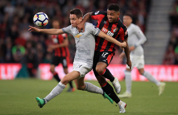 利亚里重返 利亚里重返